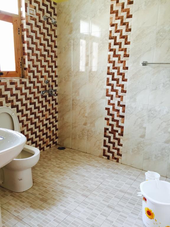 Shalimar Heights Hotel Srīnagar Kültér fotó